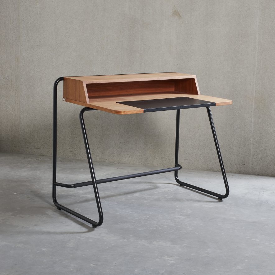 S 1200 Desk | Thonet