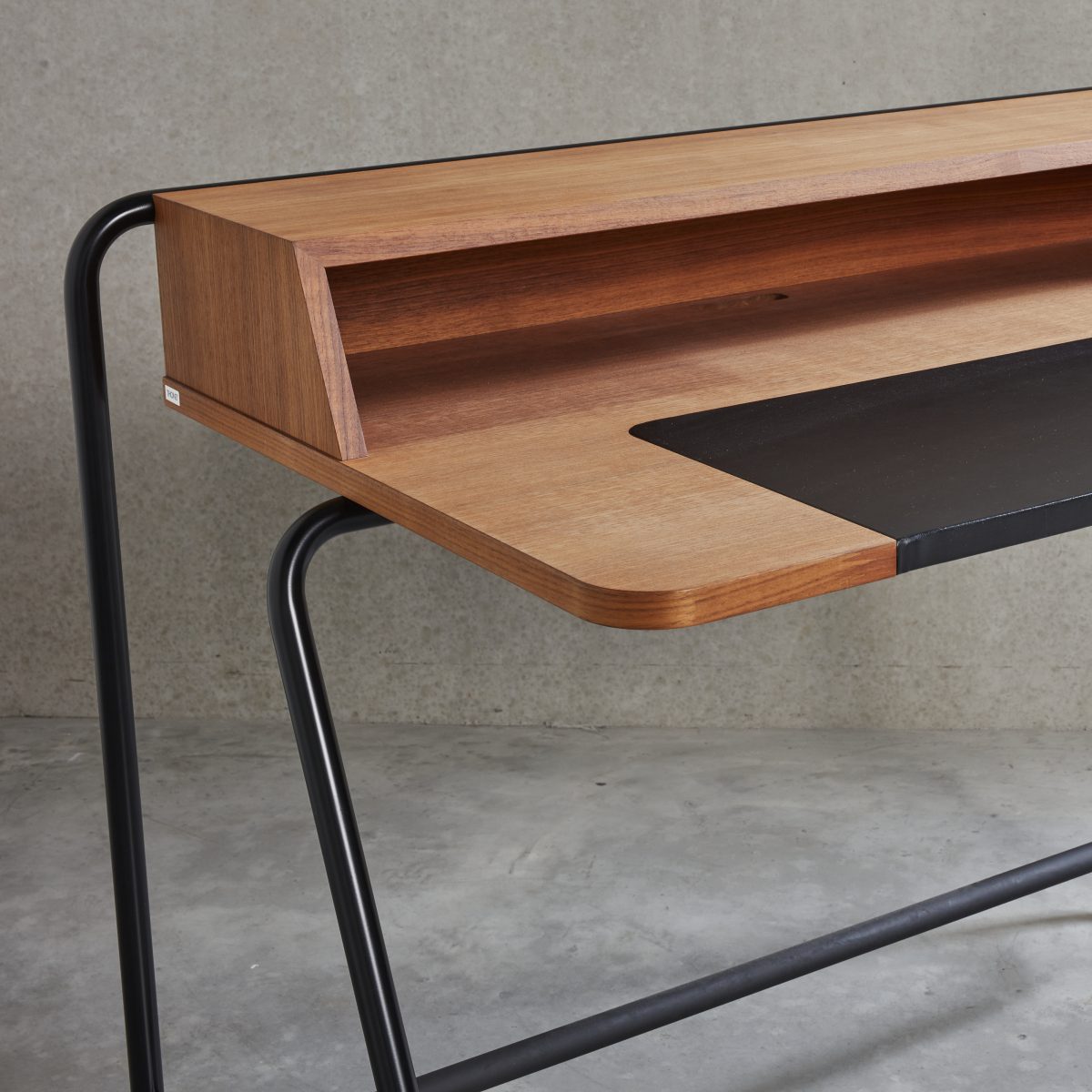 S 1200 Desk