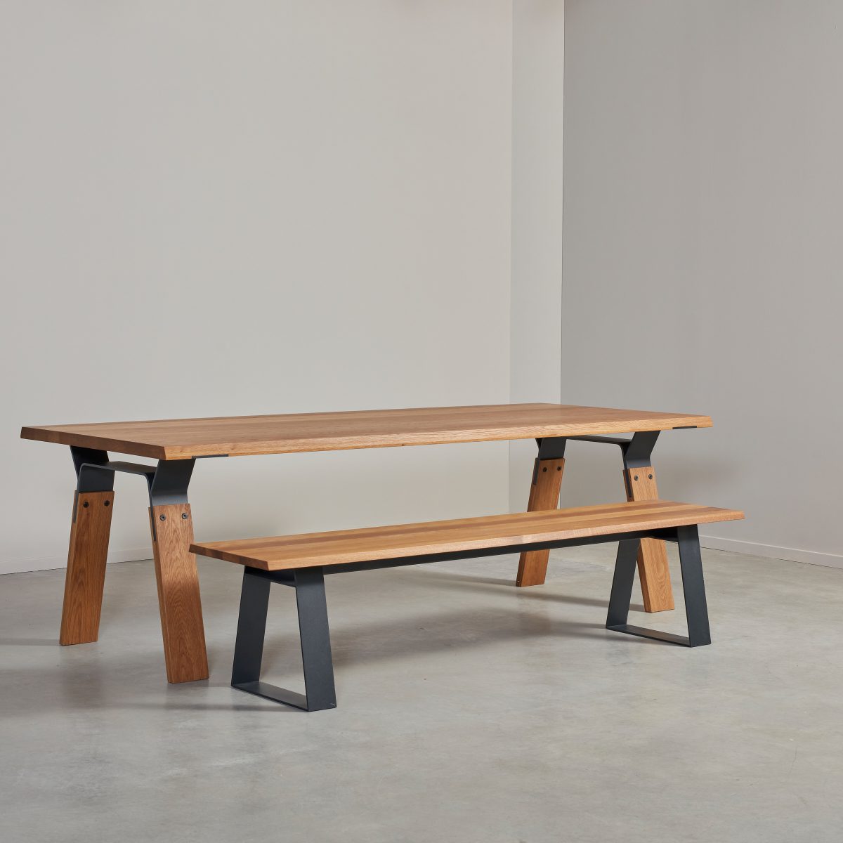 Mingle Bench