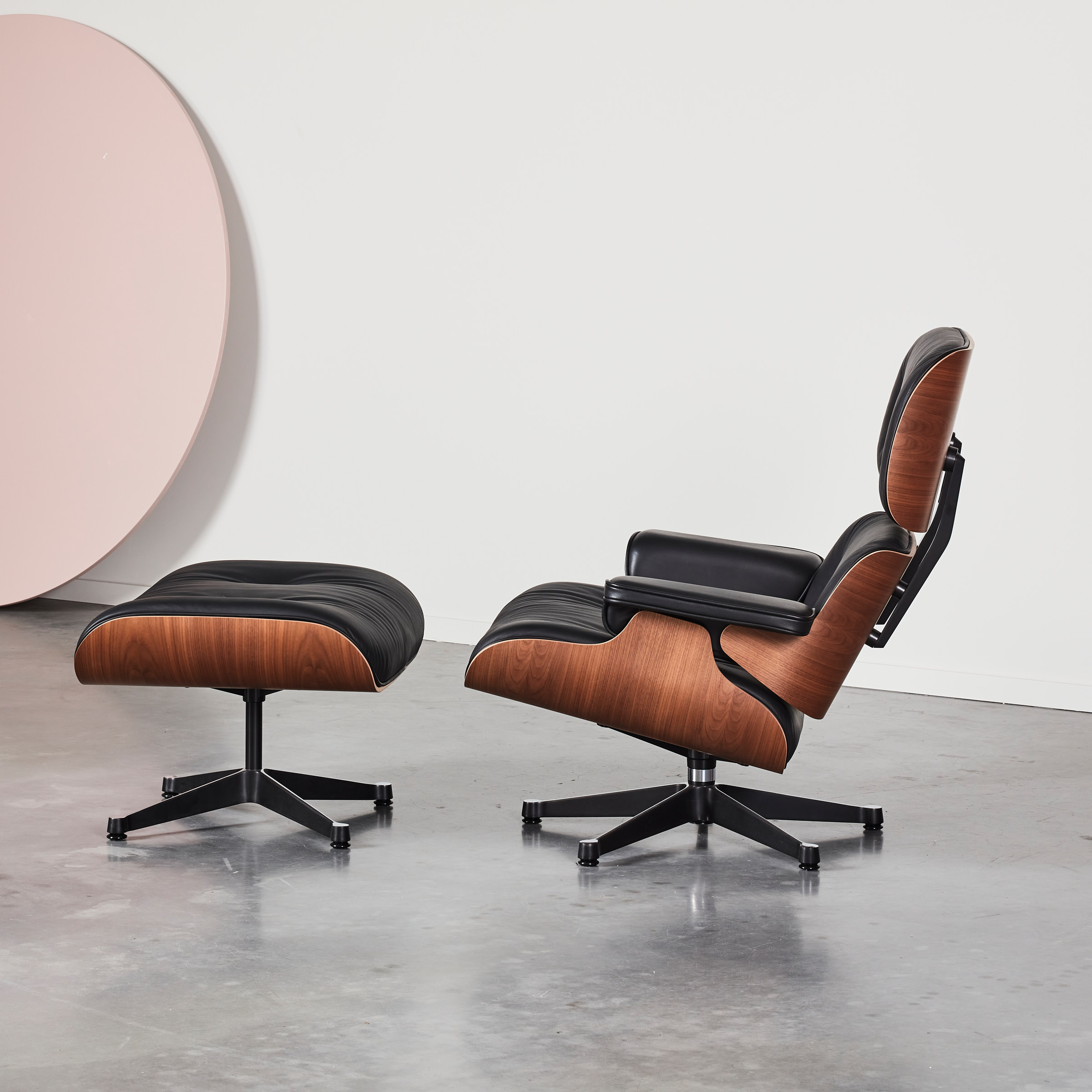 Lounge Chair + Ottoman - Kasstoor | Sophisticated Amsterdam Living